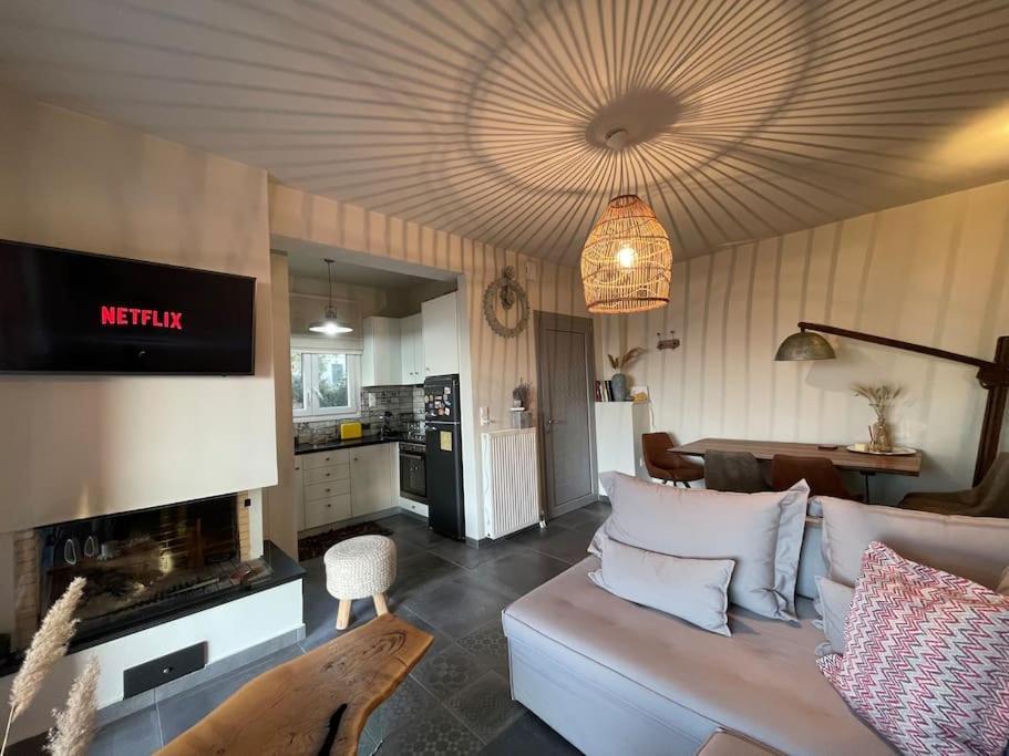 Pampas Seafront Villa, 6 Bedrooms, North Evvoia Kanatádhika Екстериор снимка