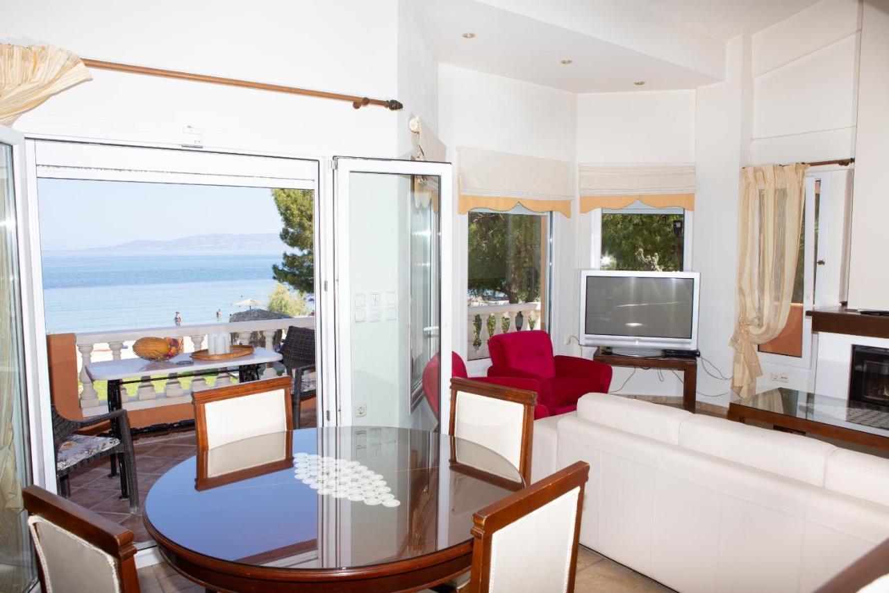 Pampas Seafront Villa, 6 Bedrooms, North Evvoia Kanatádhika Екстериор снимка