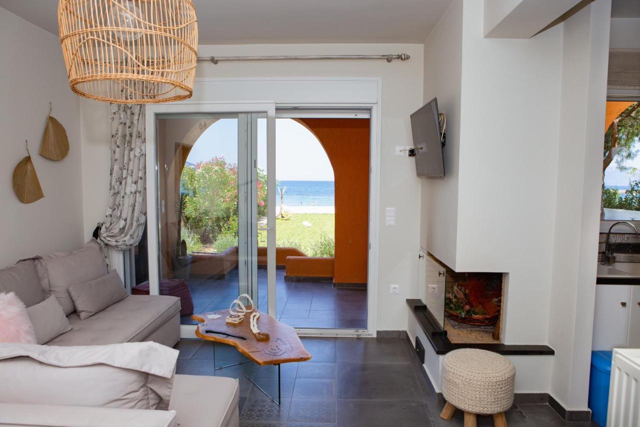 Pampas Seafront Villa, 6 Bedrooms, North Evvoia Kanatádhika Екстериор снимка