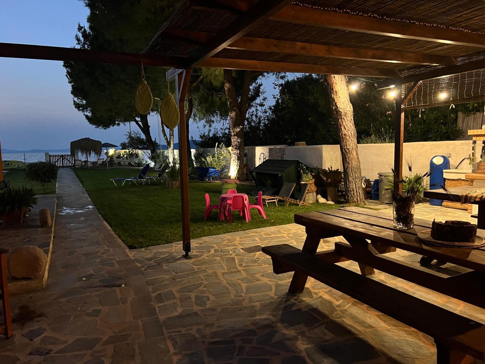 Pampas Seafront Villa, 6 Bedrooms, North Evvoia Kanatádhika Екстериор снимка